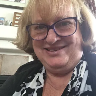 Kim H.