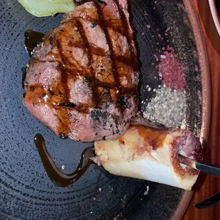 Tenderloin with bone marrow