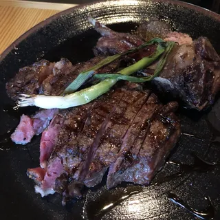 Bone-in Rib Eye, Cap Off