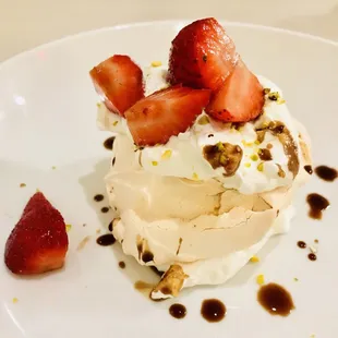 Pistachio Pavlova