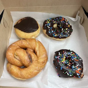 donuts, food, dough desserts