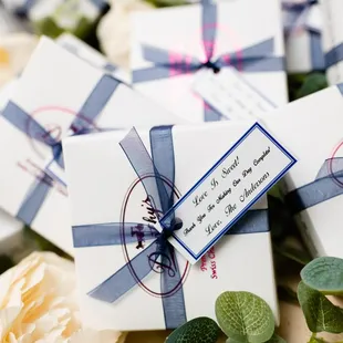 a close up of a bouquet of flowers