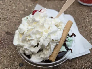 Sarris Candies