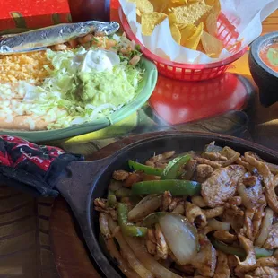 Lunch chicken fajitas