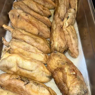 20 chiles rellenos ready for a customer, come and make your order.