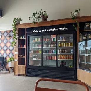 Non-coffee drinks to go.