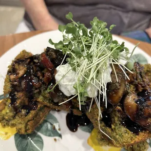 Falafel waffle with mushrooms &amp; yogurt