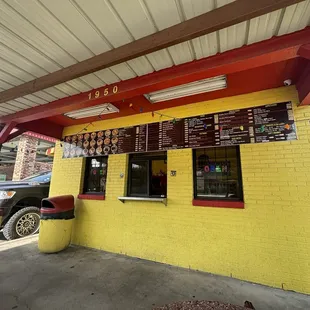 Out side seating and menu