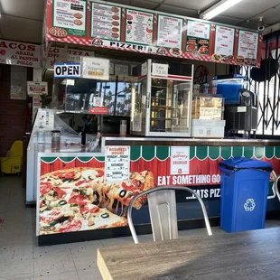 interior, pizza