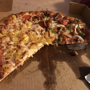 Perfect half Hawaiian and supreme!!!!