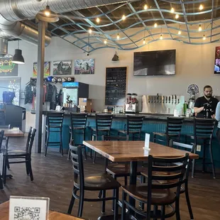 Great Spot for day drinking!