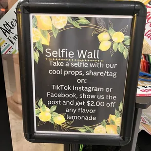 Selfie wall