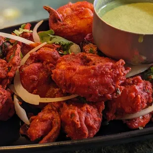 food, fried chicken wings, poultry, bbq wings, chicken wings, fried chicken, bbq chicken, chicken wings and fried chicken, chicken