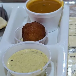 Wada, Idli, and Gulab Jamun that comes with the thali.
