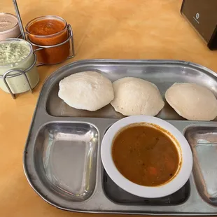 3 Pieces Idly Sambar