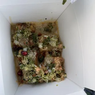 Samosa nachos