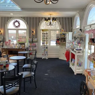 Seating area/gift shop