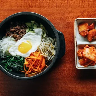 dolsot bibimbap