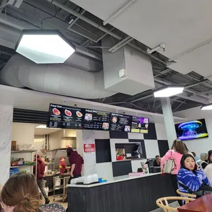 the interior of a fast food restaurant