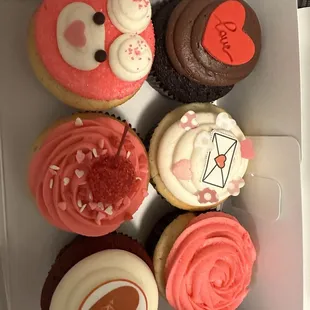 Valentines holiday cupcake set