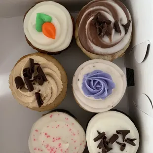 Carrot cake, marble swirl, tiramisu, blueberry cheesecake, strawberry shortcake, and chocolate vanilla