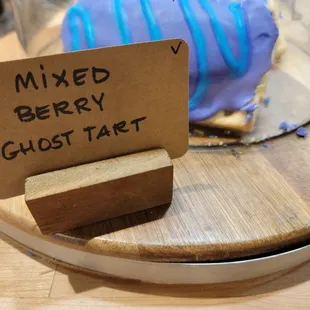 mixed berry ghost tart