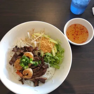 Delicious vermicelli with 3 tiny shrimp and flavorful pork.