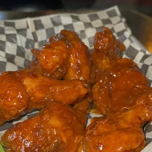 a plate of buffalo wings