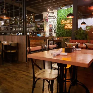 sushi and sashimi, interior