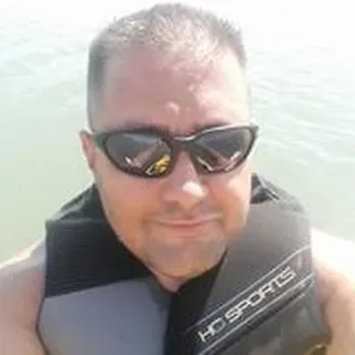 Dan R.