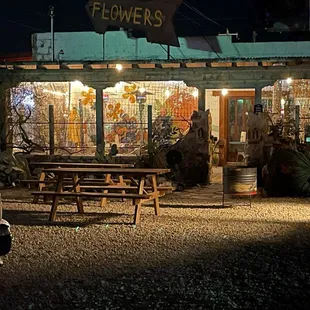 the outside of a flower shop