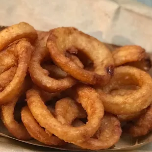a basket of onion rings