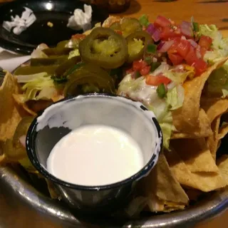 Bo's Dog Bowl Nachos