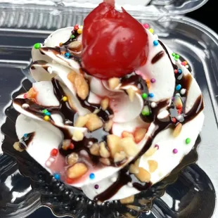 Banana Split cupcake