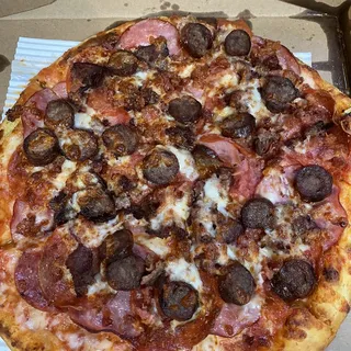Molto Di Carne - Authentic Sauce, Mozzarella, Pepperoni, Salami, Bacon, Canadian Bacon, Italian Sausage, Philly Steak, Smoked Provolone