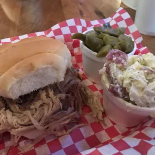Pulled pork sandwich