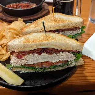 Turkey club Sandwich with chips