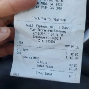 I didn't order a 2 liter soda and they charged me for one, I asked for a soda can, they didn't even wanna fix my problem WTF