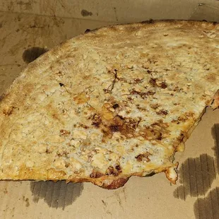 Nasty ass crust/dough!!!