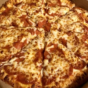 Deluxe - double pepperoni &amp; extra cheese. SO good!