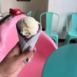 Pistachio cream Ice Cream with Lavender sugar cone