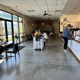 Lots of conversation areas