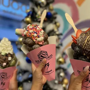 food, dessert, cupcakes