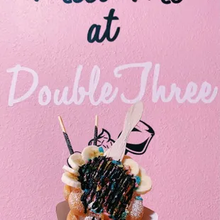 Original waffle w/ Strawberry ice cream, bananas and pocky sticks