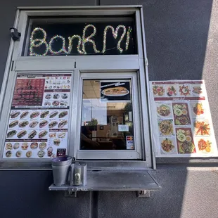 Menu drive thru