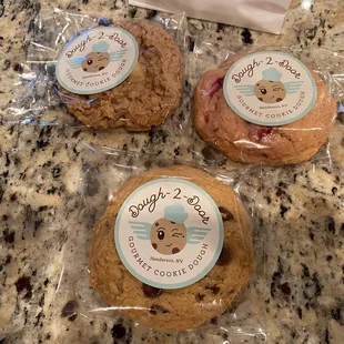 Chocolate Chip, Strawberry White Chocolate, &amp; Cinnamon Apple Oatmeal