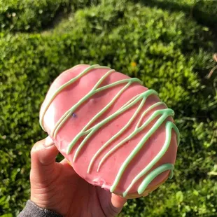 STRAWBERRY MARGARITA DONUT