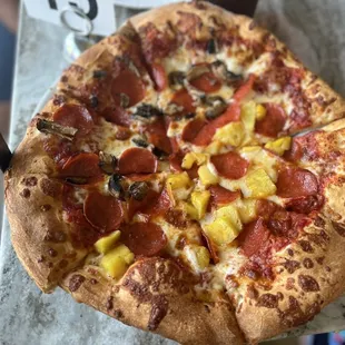 Medium half pepperoni mushroom and half pepperoni pineapple