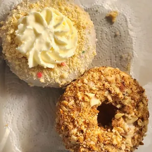 Sugar cookie and white chocolate almond