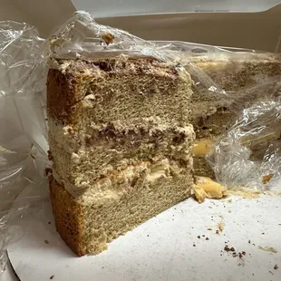 $85 tiramisu "with" mascarpone cheese, 8" cake.